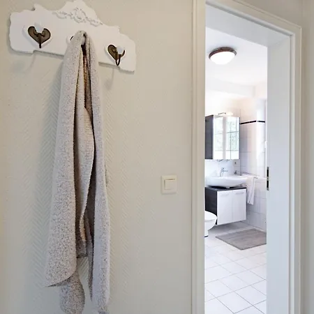 Holte Hueues Lejlighed List